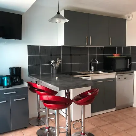 Cozy Cocoon Just A Stone's Throw From The Sea Appartement Le Pouliguen
